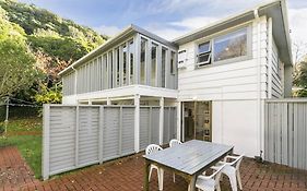 Little Nest In Ngaio